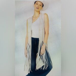 Boot barn Faux suede fringe vest 🤠